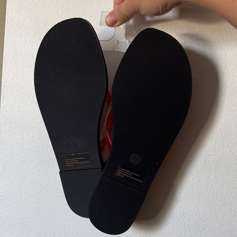 Universal Thread Red and Black thong Sandals - Picture 3 of 7